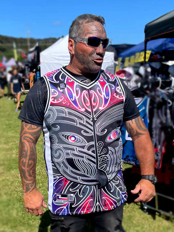 Aroha Nui Pink Face Whakairo Ta moko Tino Rangatiratanga Māori Singlet
