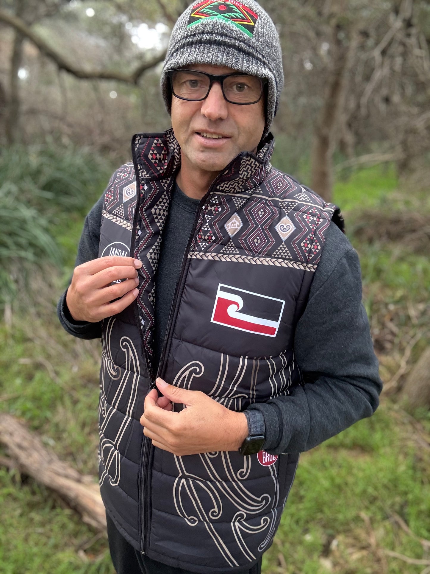 Puff vest Māori hoodie Puhoro