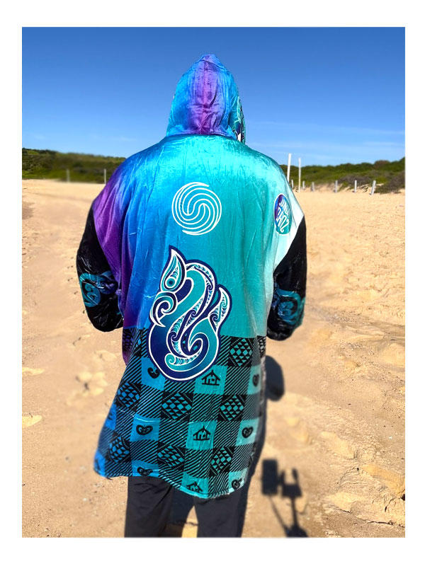 • Mahana Blanket Hoodie - Manaia Tangaroa