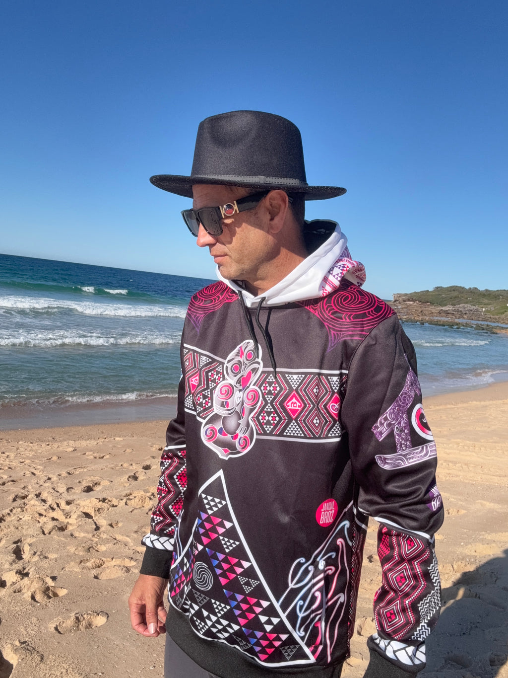 Māori hoodie Tāniko Hei tiki Aroha nui