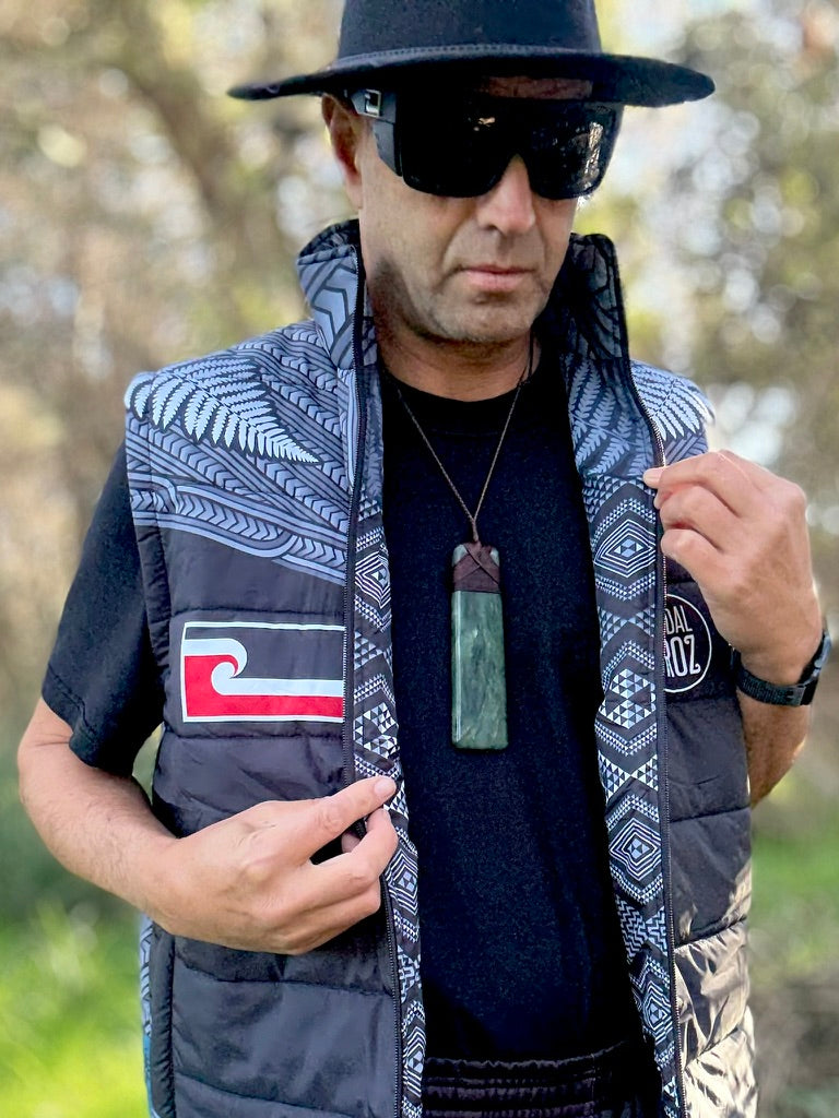 Puff vest Māori hoodie Puff vest Māori hoodie Grey Whakairo