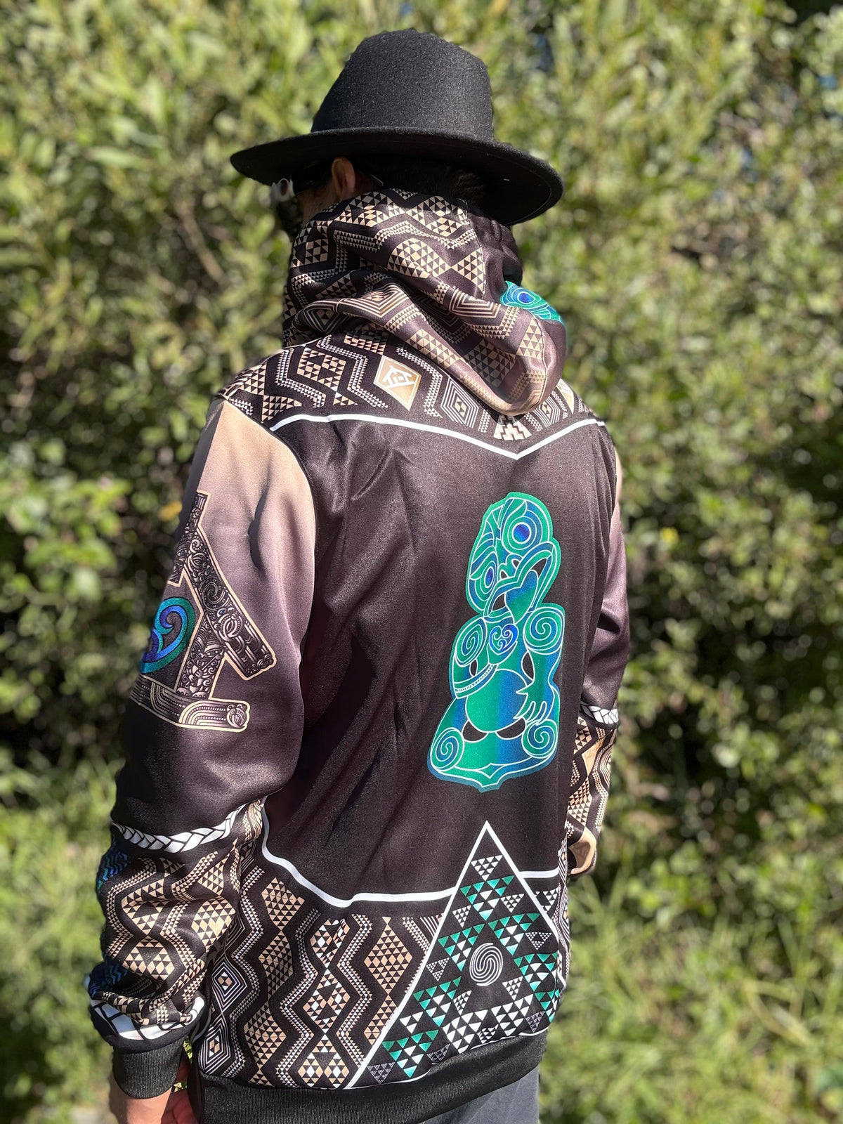 Māori hoodie Tāniko Hei tiki Brown
