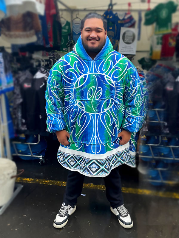 • Mahana Blanket Hoodie - Māori Circle Tangaroa