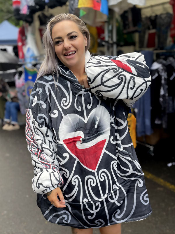 • Mahana Blanket Hoodie - Māori Tino Rangatiratanga