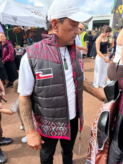 Puff vest Māori hoodie Aroha pink tāniko