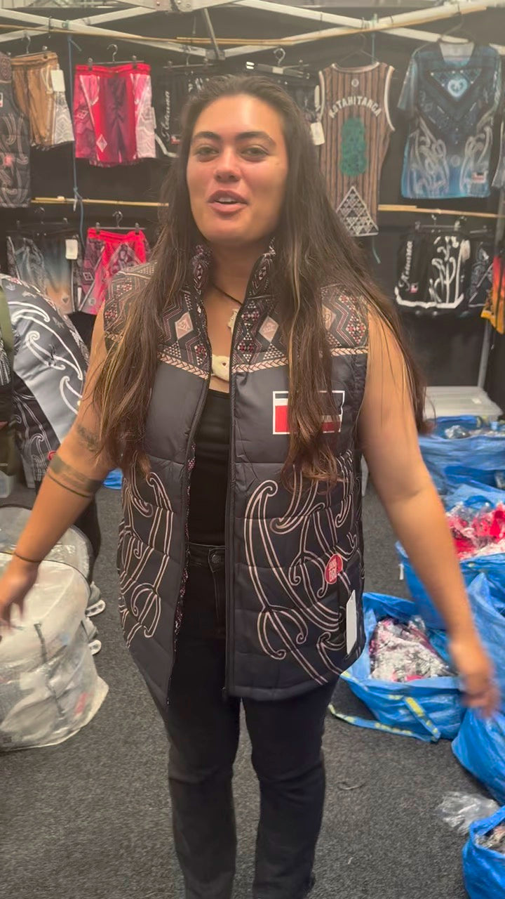 Puff vest Māori hoodie Puhoro