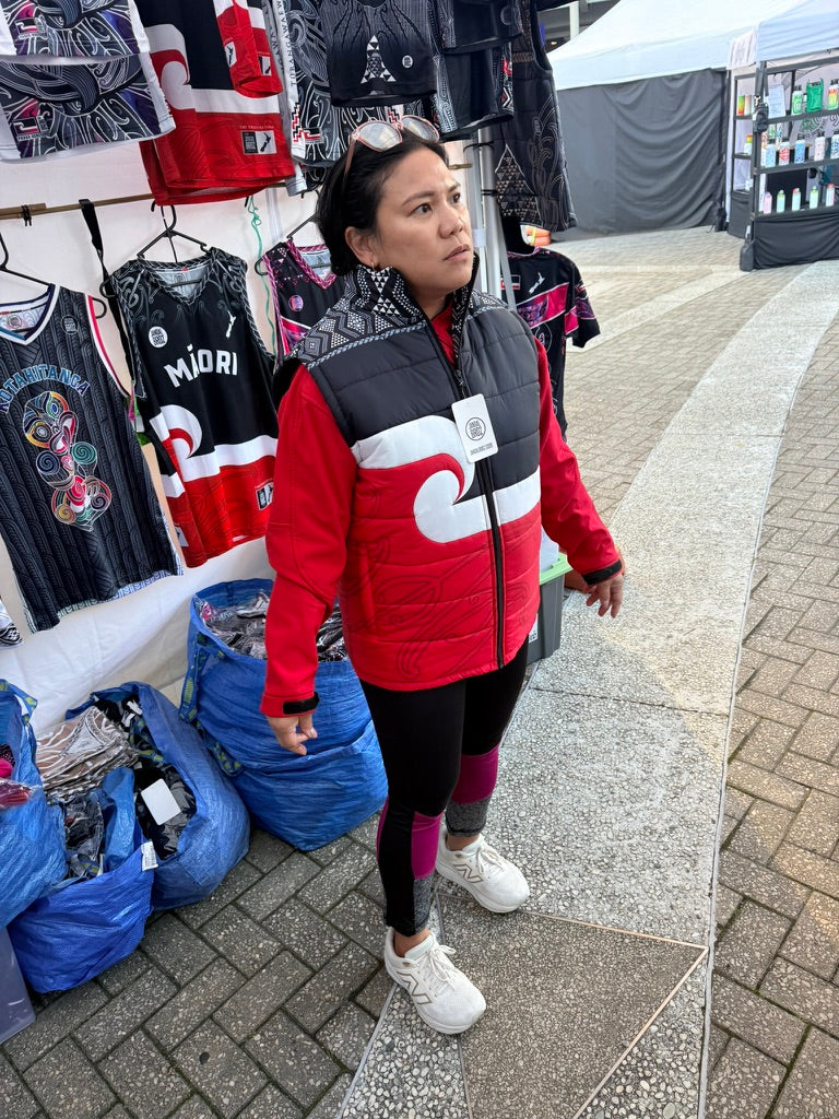 Puff vest Māori hoodie Puff vest Māori hoodie Tino Rangatiratanga