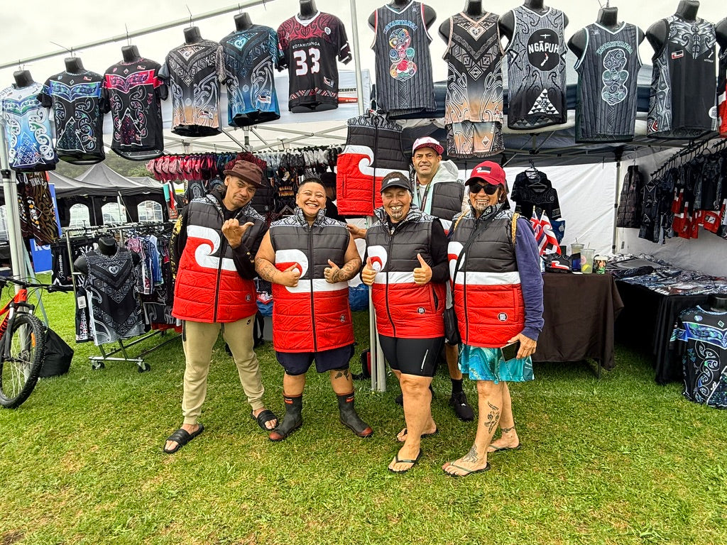 Puff vest Māori hoodie Puff vest Māori hoodie Tino Rangatiratanga