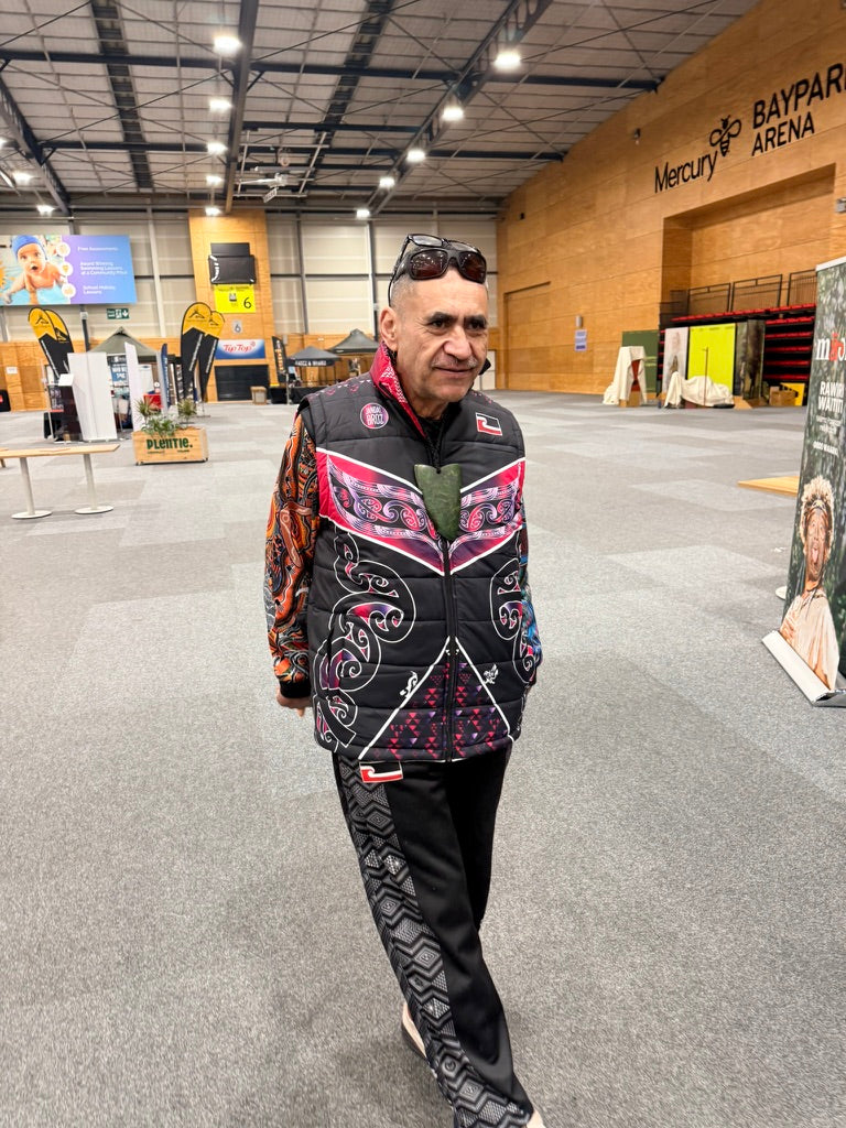 Māori hoodie whale Pink