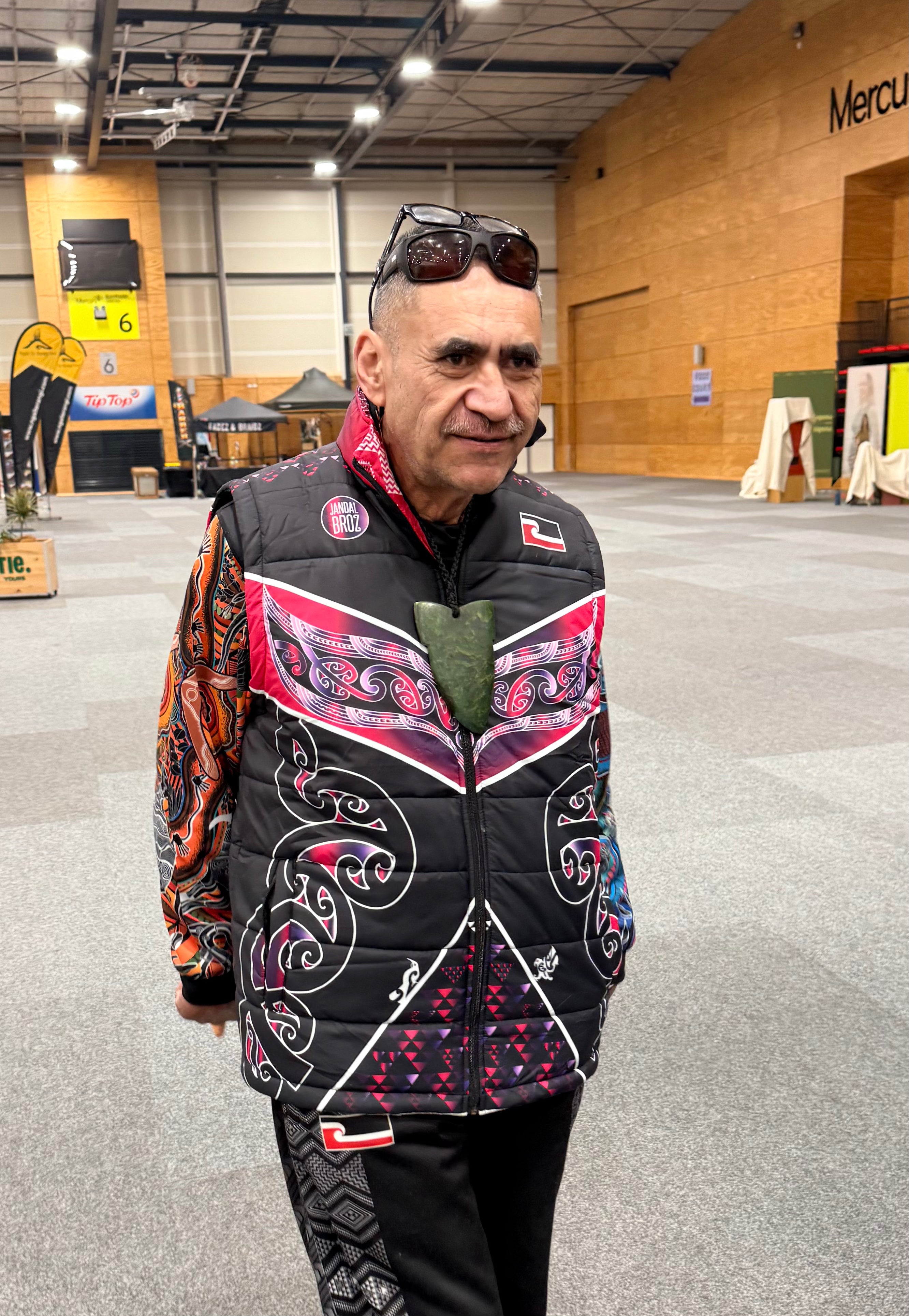 Māori hoodie whale Pink