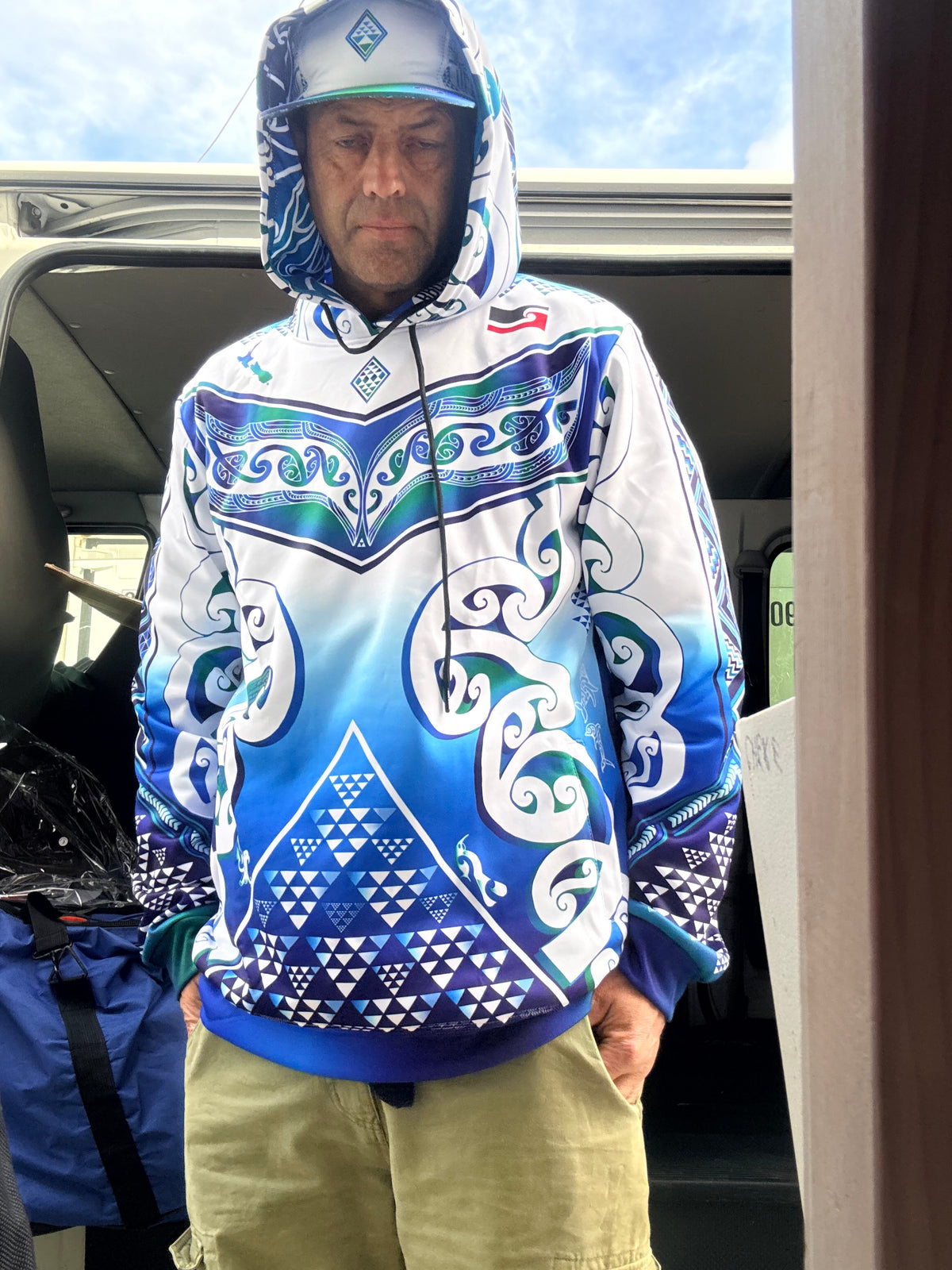 Māori hoodie whale white
