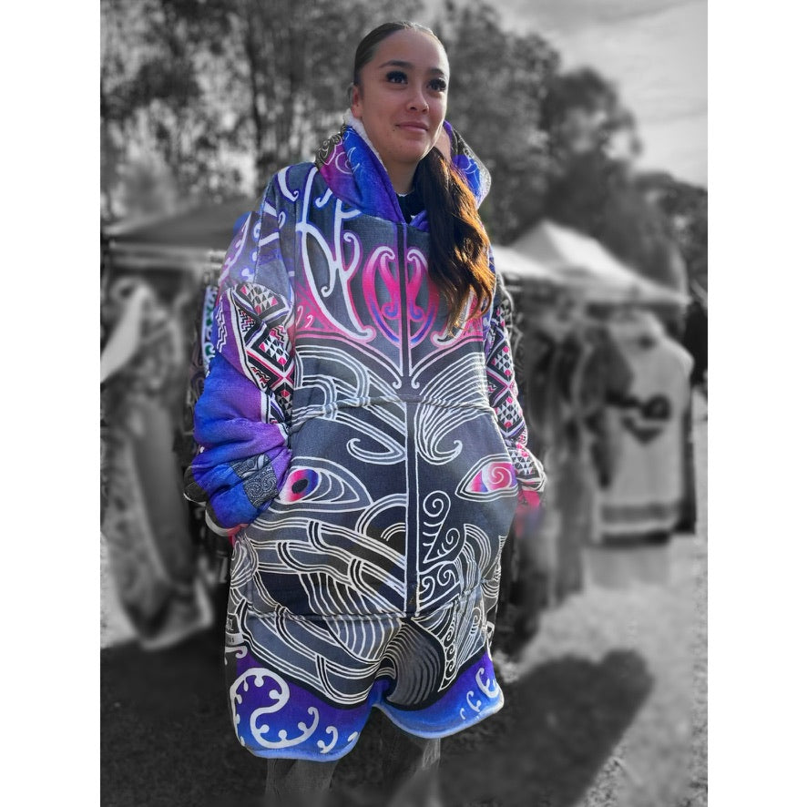 • Mahana Blanket Hoodie - Māori whakarongo aroha nui
