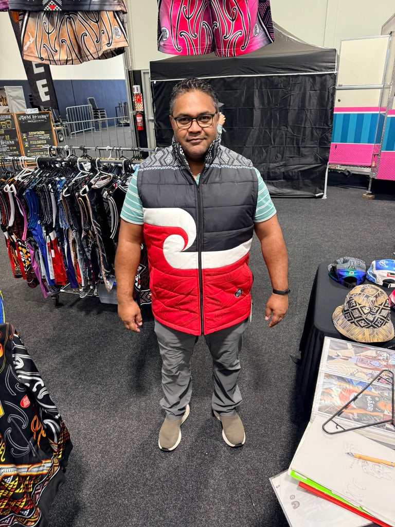 Puff vest Māori hoodie Puff vest Māori hoodie Tino Rangatiratanga