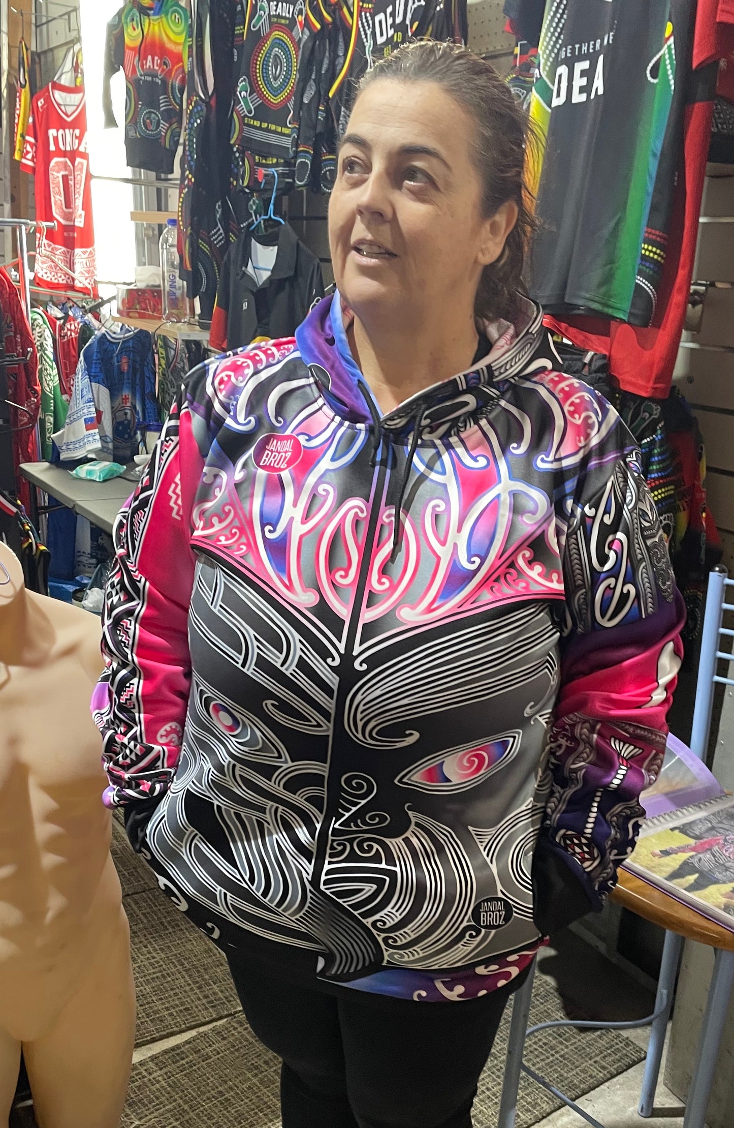 • Māori hoodie Aroha Nui whakarongo pink purple