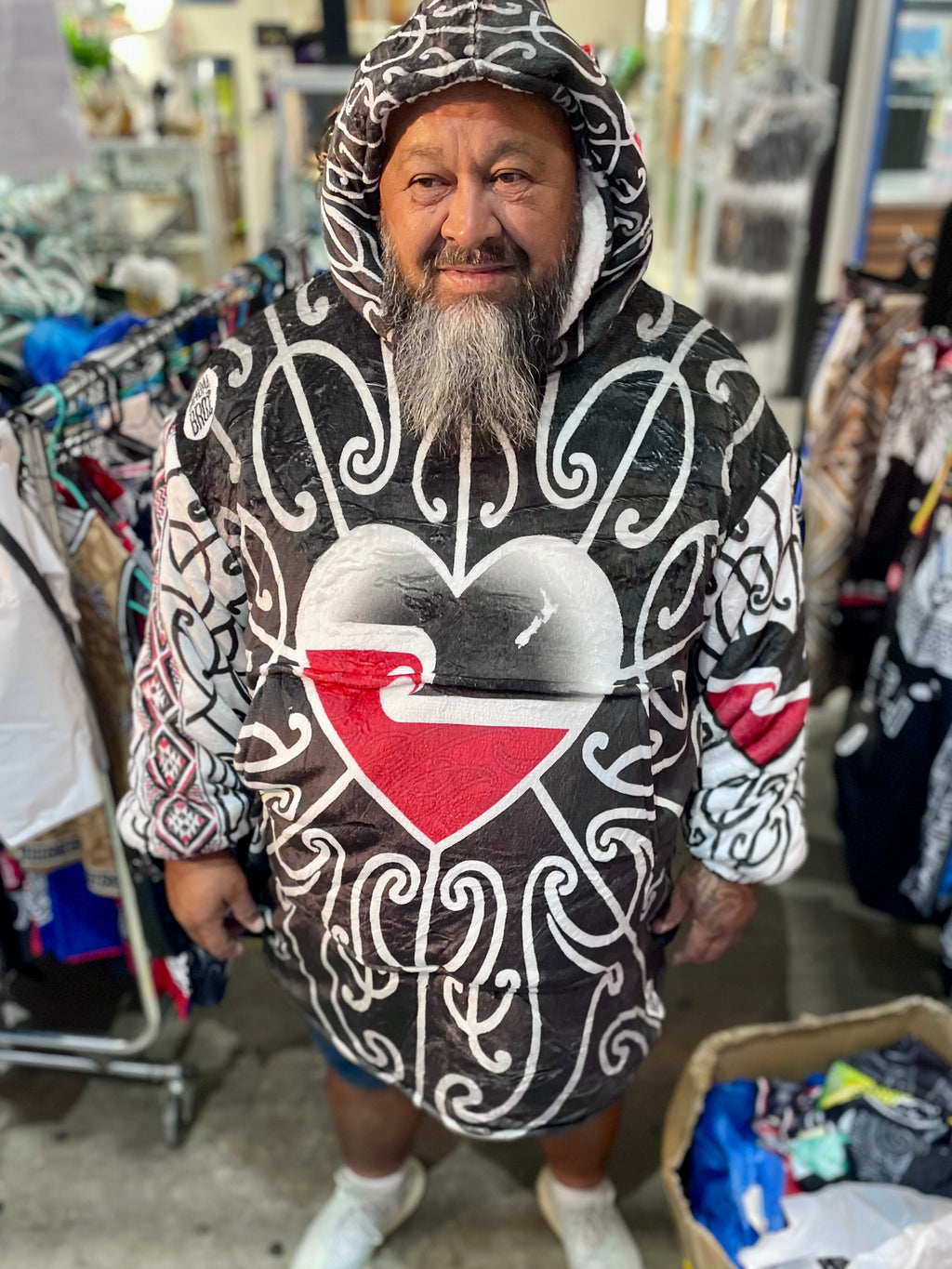 • Mahana Blanket Hoodie - Māori Tino Rangatiratanga