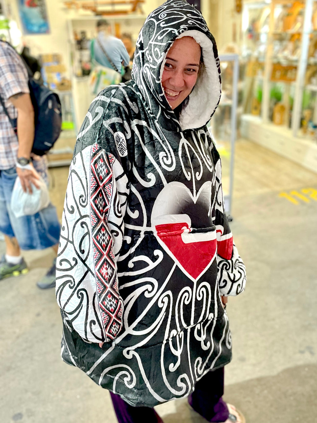 • Mahana Blanket Hoodie - Māori Tino Rangatiratanga