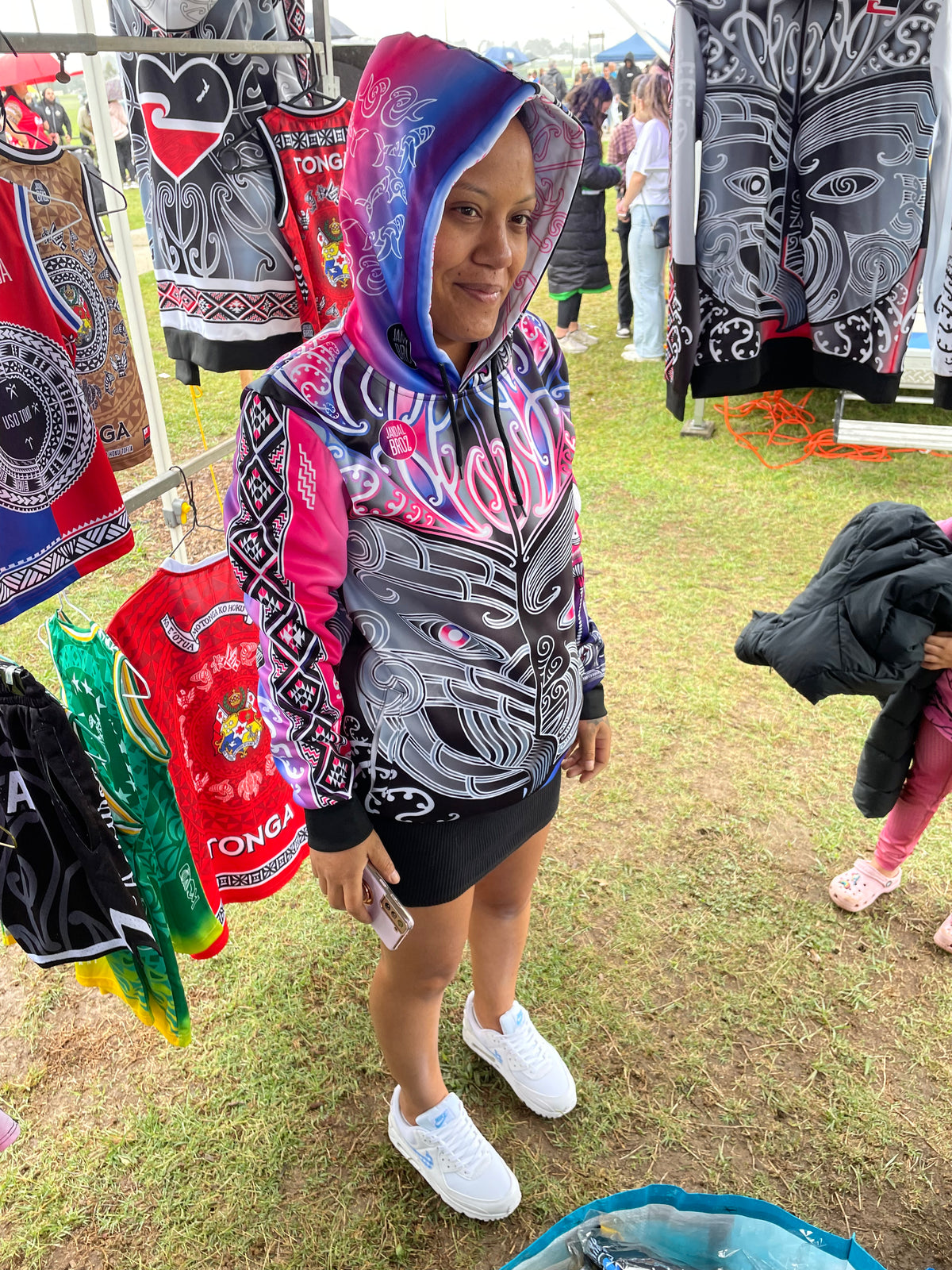 • Māori hoodie Aroha Nui whakarongo pink purple