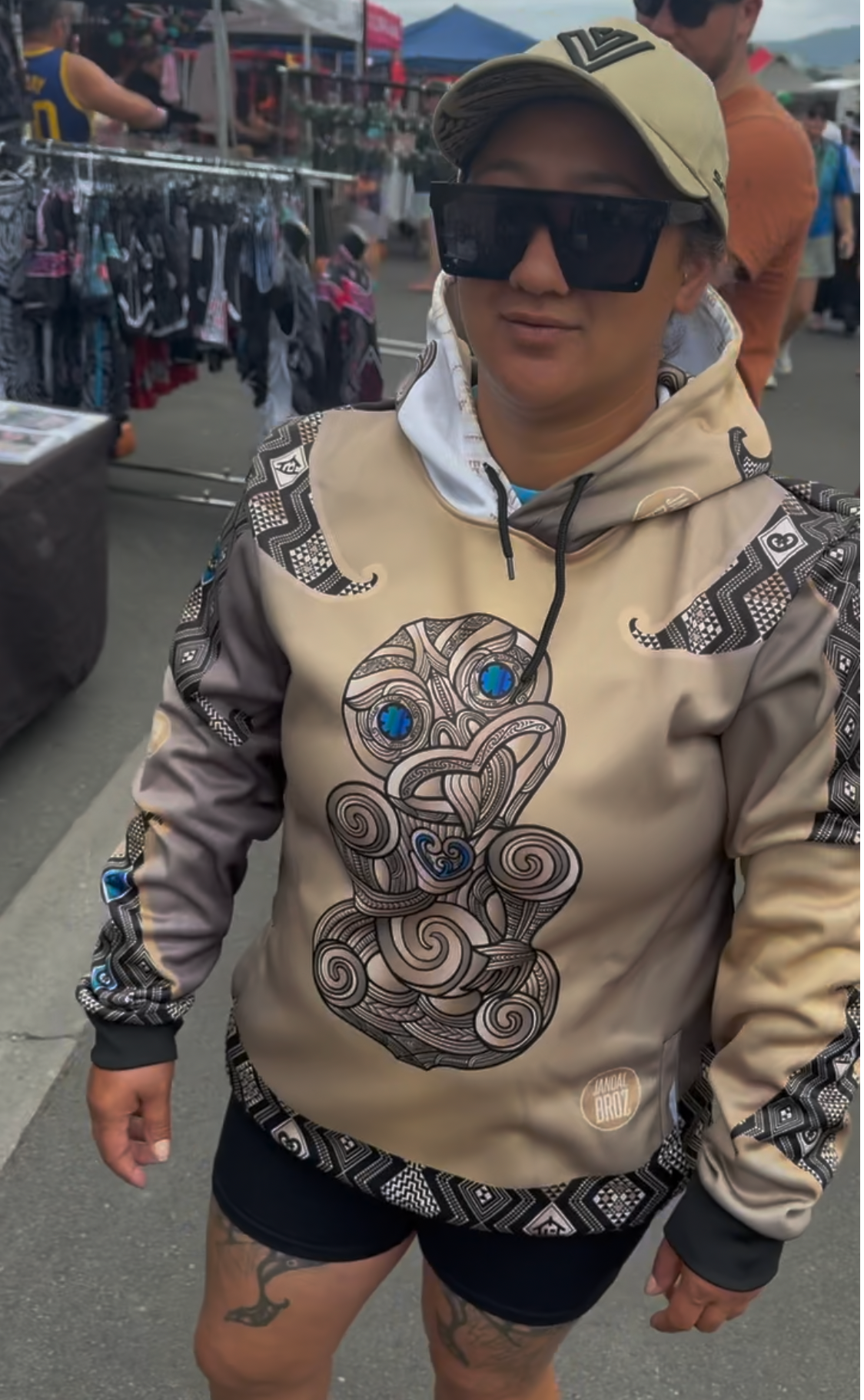 • Māori hoodie GOLD Hei Tiki
