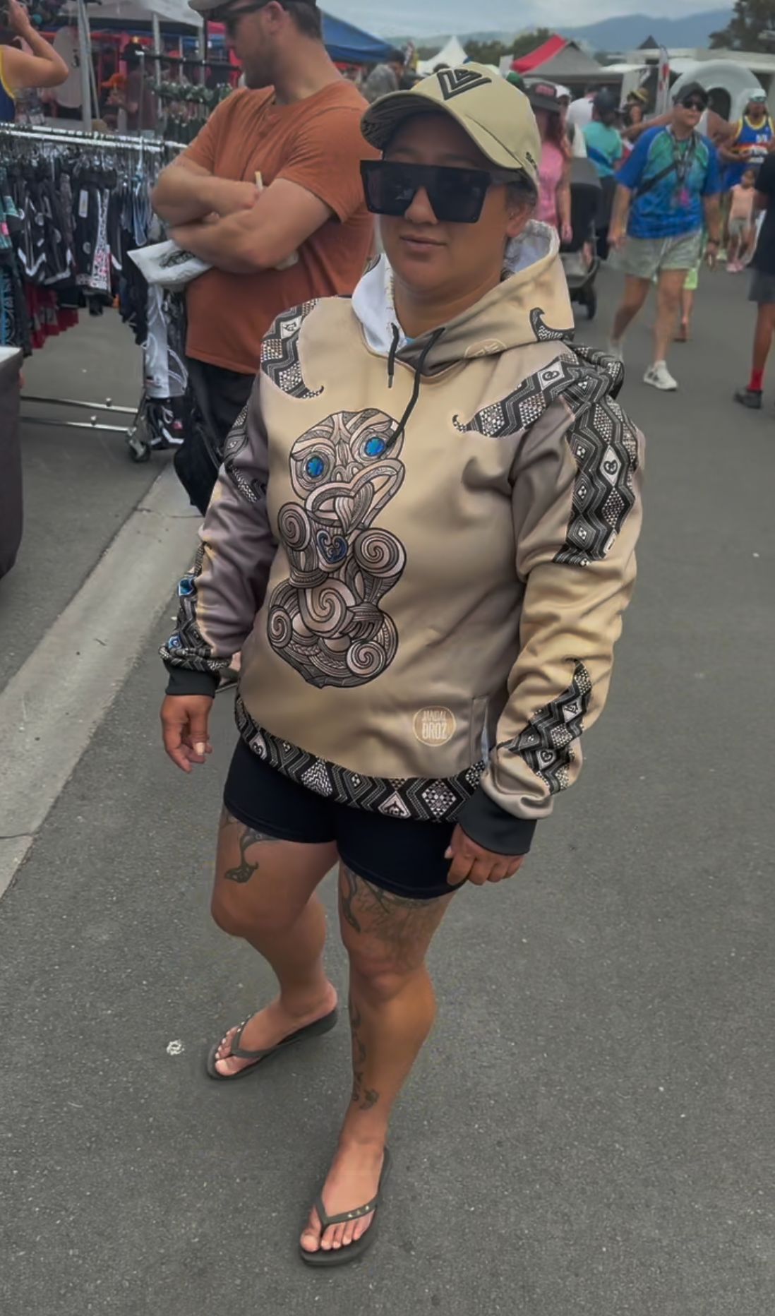 • Māori hoodie GOLD Hei Tiki