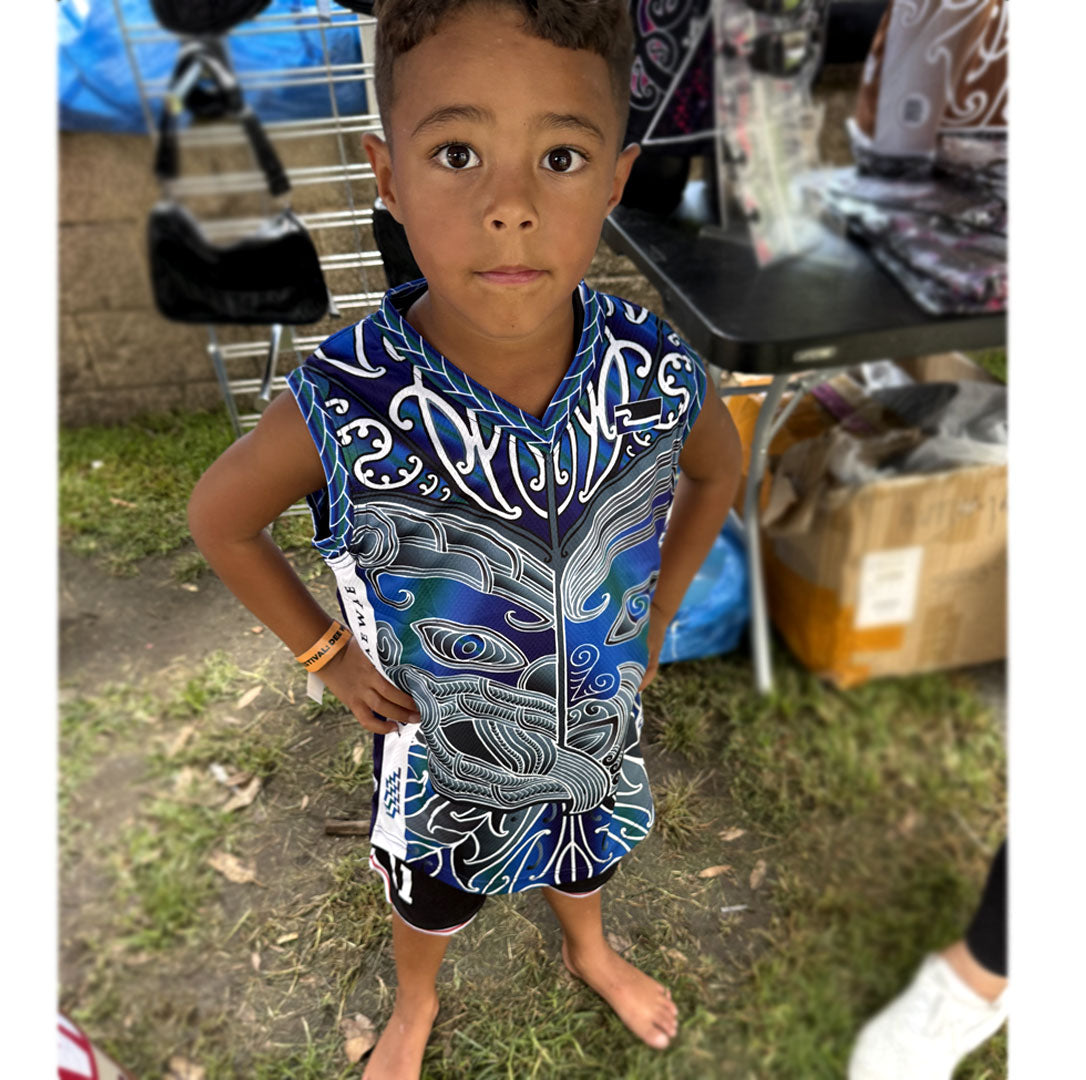 • KIDS Tangaroa Face Whakairo Ta moko Tino Rangatiratanga Māori Singlet