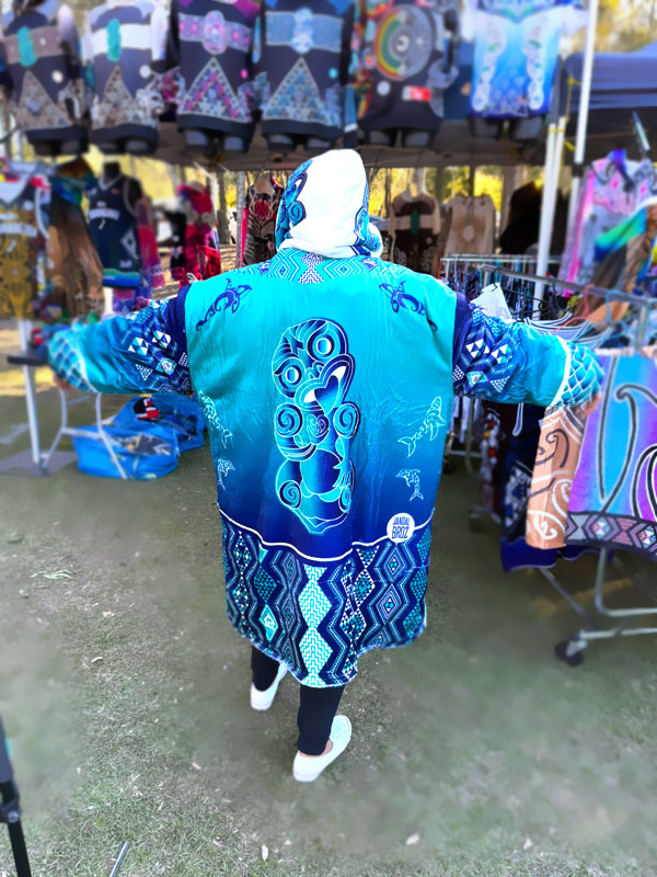 • Mahana Blanket Hoodie - Tāniko Light Blue Tangaroa