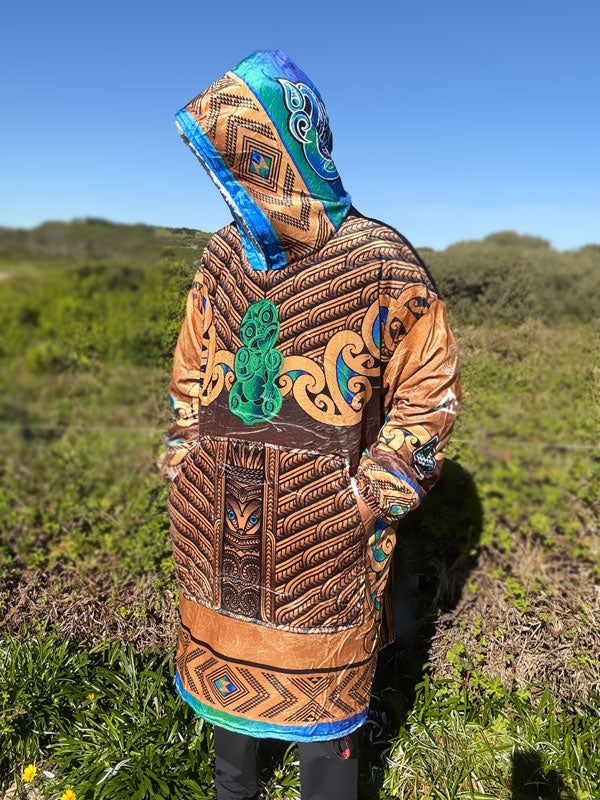 • Mahana Blanket Hoodie - Whaikairo Marae