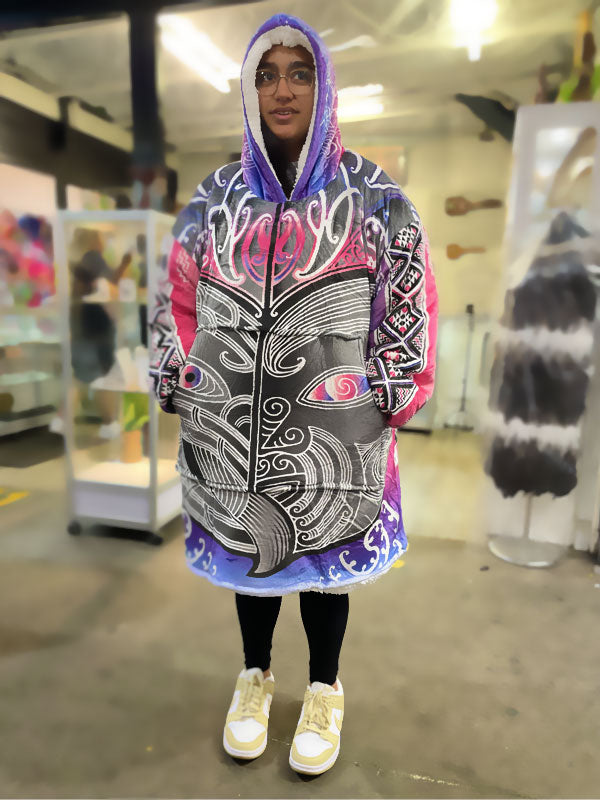• Mahana Blanket Hoodie - Māori whakarongo aroha nui