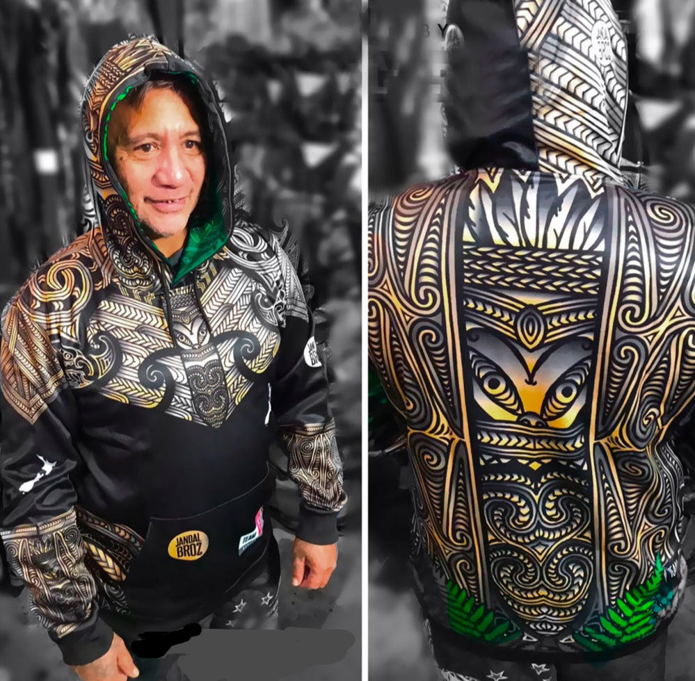 • Taiaha Whakairo Māori Hoodie